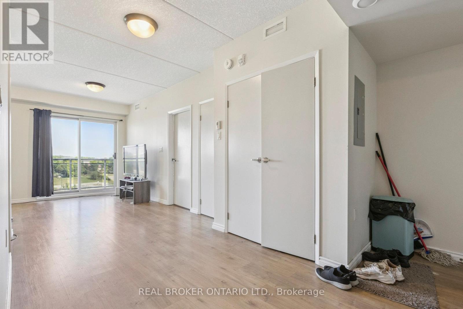 G607 - 275 Larch Street, Waterloo, ON