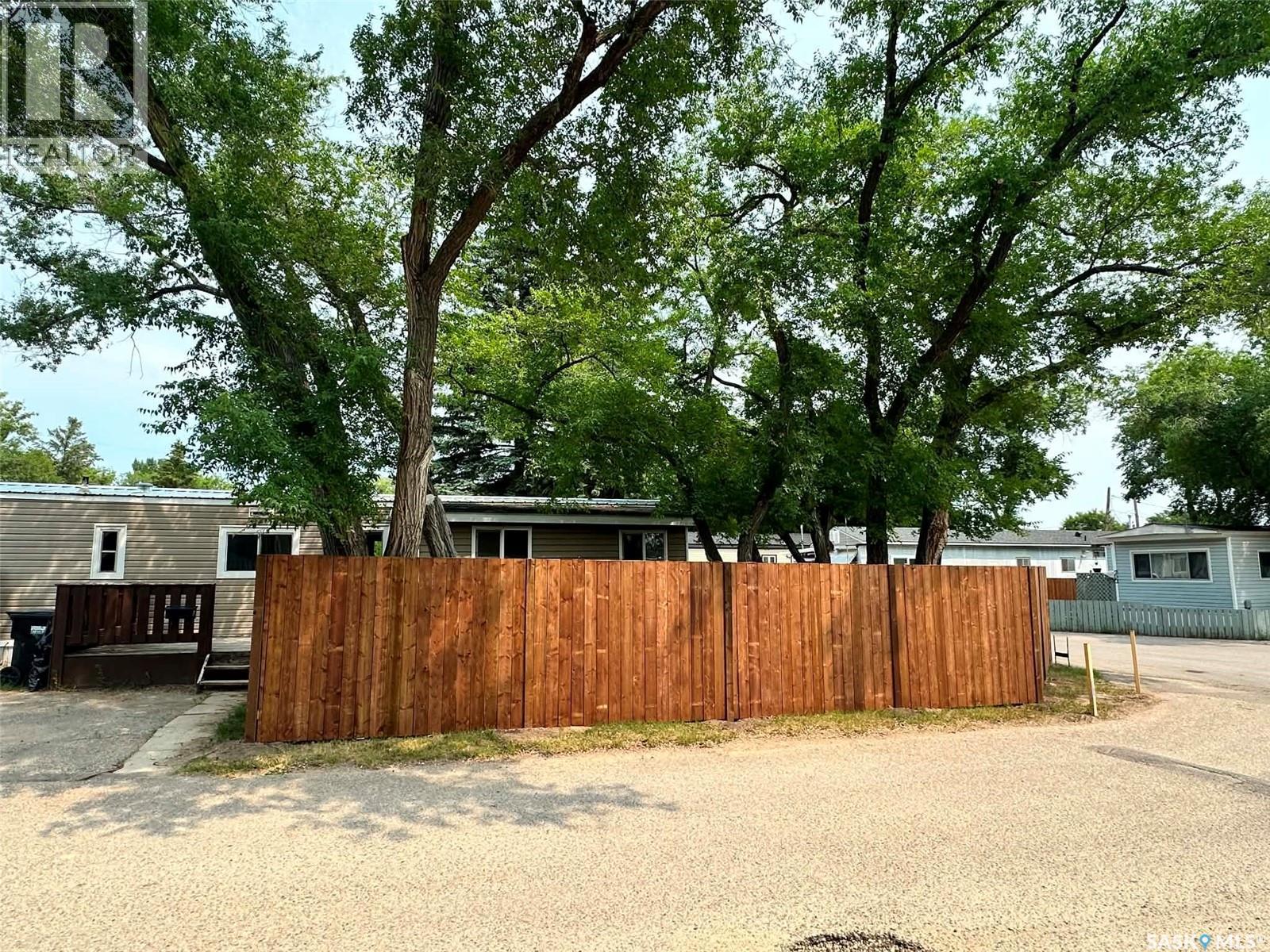 300 1524 Rayner Avenue, Saskatoon, SK