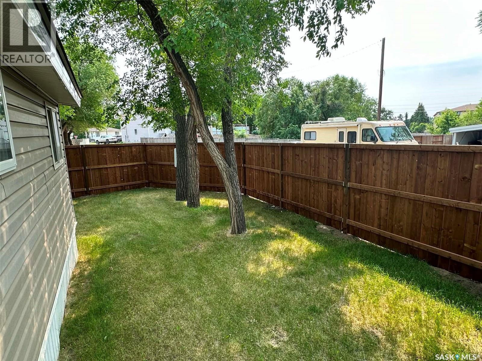 300 1524 Rayner Avenue, Saskatoon, SK