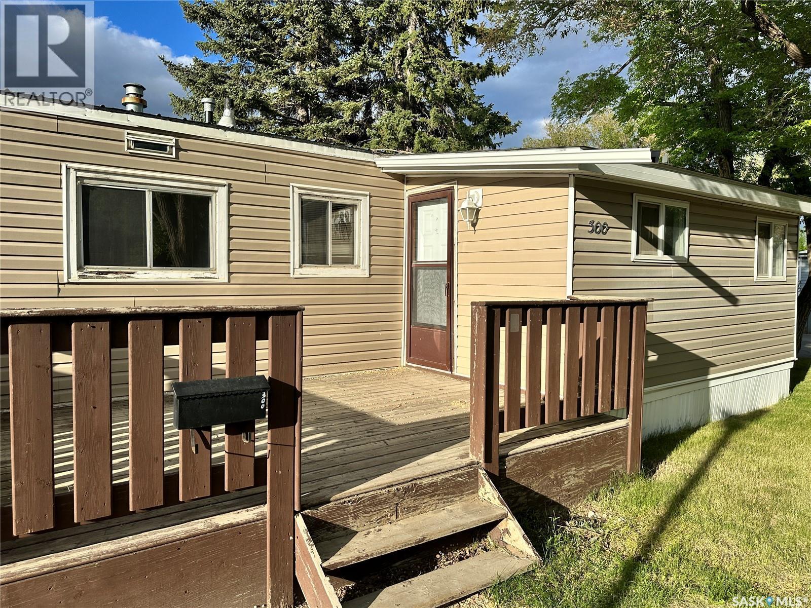 300 1524 Rayner Avenue, Saskatoon, SK