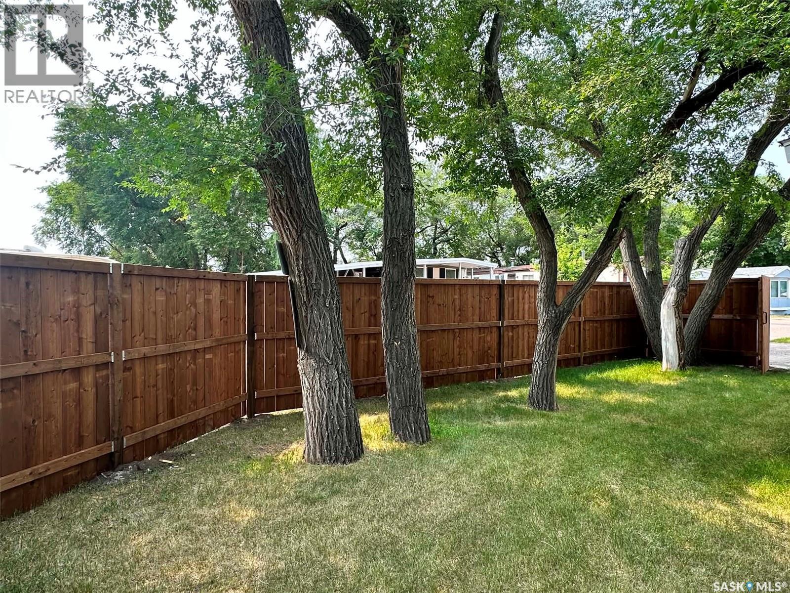 300 1524 Rayner Avenue, Saskatoon, SK