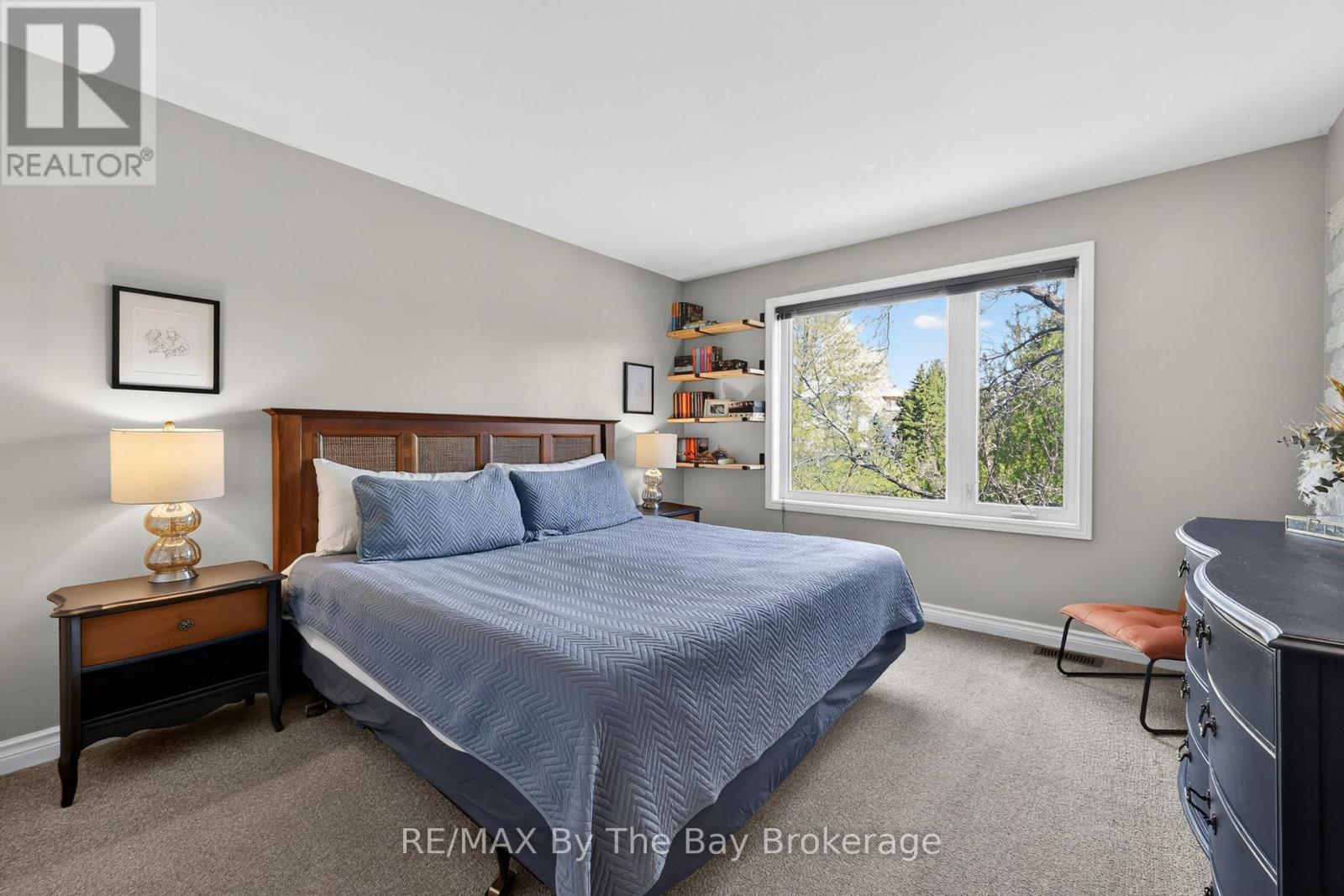 Third Floor Primary Suite - 43 Trafalgar Road, Collingwood, ON