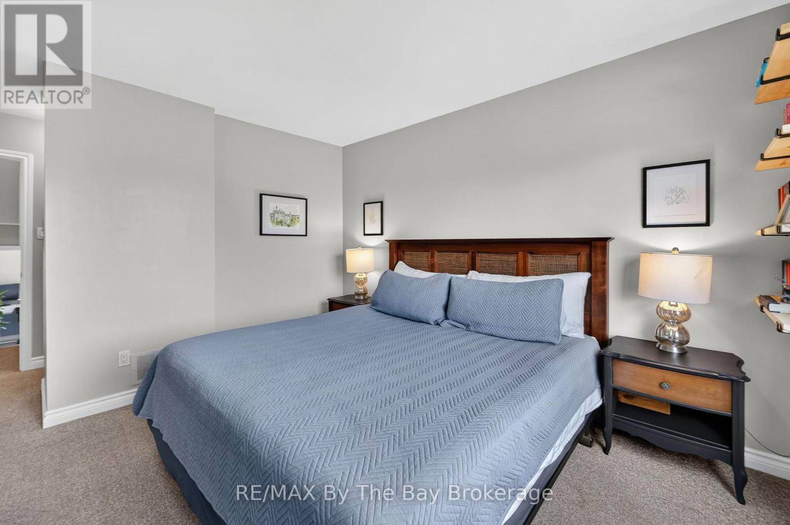 Third Floor Primary Suite - 43 Trafalgar Road, Collingwood, ON