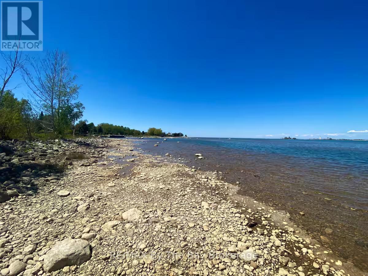 Georgian Bay - 43 Trafalgar Road, Collingwood, ON