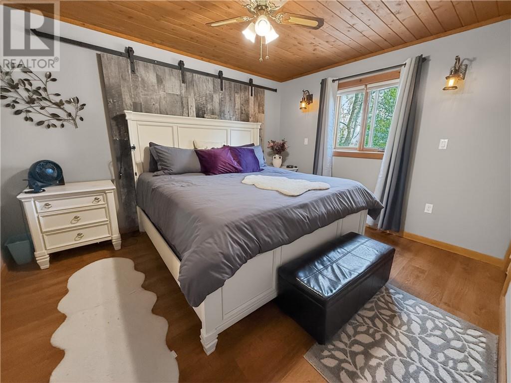 168 Fox Run Way, Mindemoya, Manitoulin Island, ON - Indoor Photo Showing Bedroom