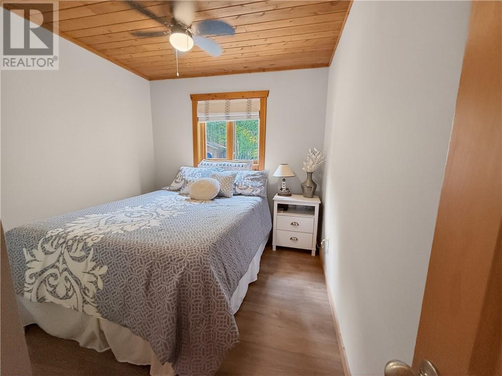 168 Fox Run Way, Mindemoya, Manitoulin Island, ON - Indoor Photo Showing Bedroom