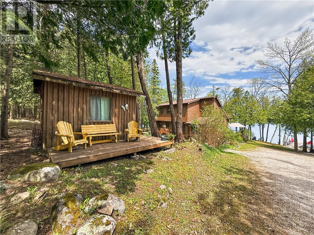 168 Fox Run Way, Mindemoya, Manitoulin Island, ON - Outdoor With Deck Patio Veranda