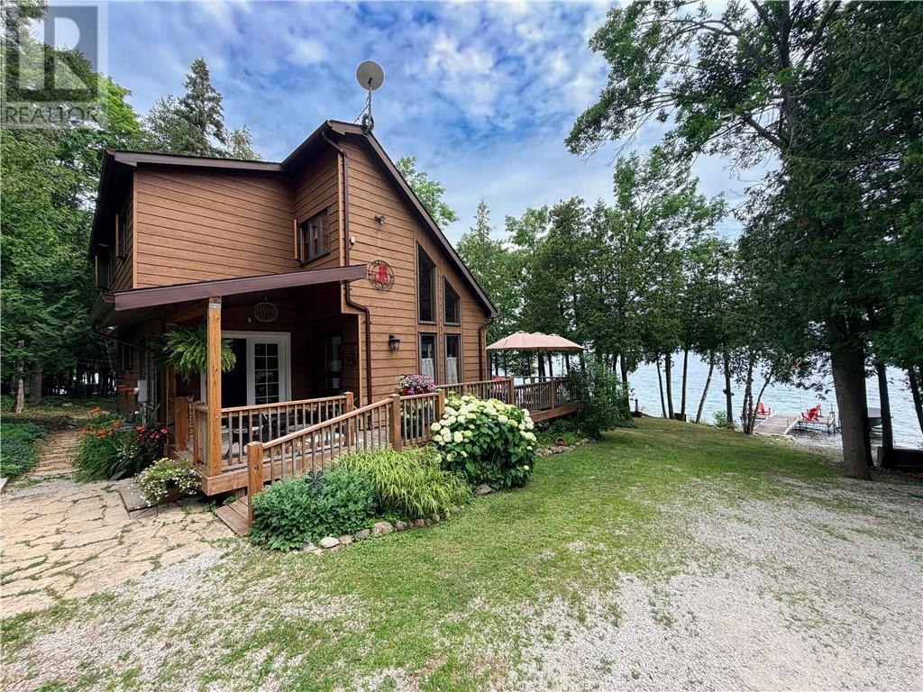 168 Fox Run Way, Mindemoya, Manitoulin Island, ON - Outdoor With Deck Patio Veranda