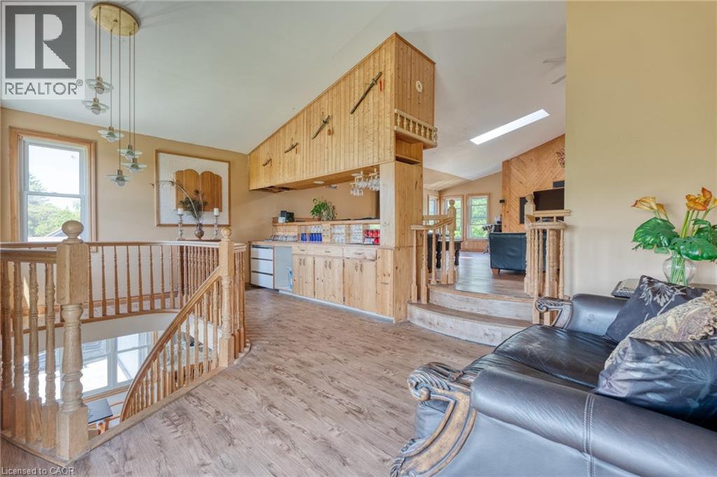 5 Mazza Avenue, Dundas, ON