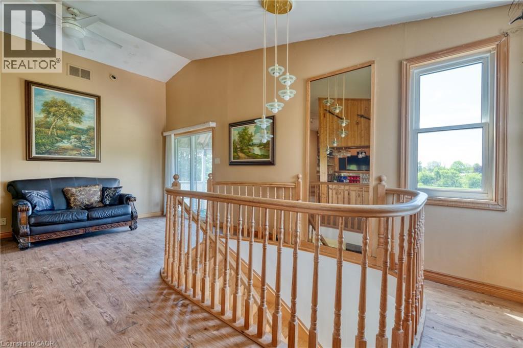 5 Mazza Avenue, Dundas, ON