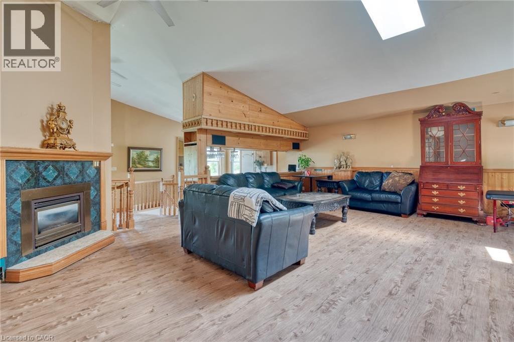 5 Mazza Avenue, Dundas, ON