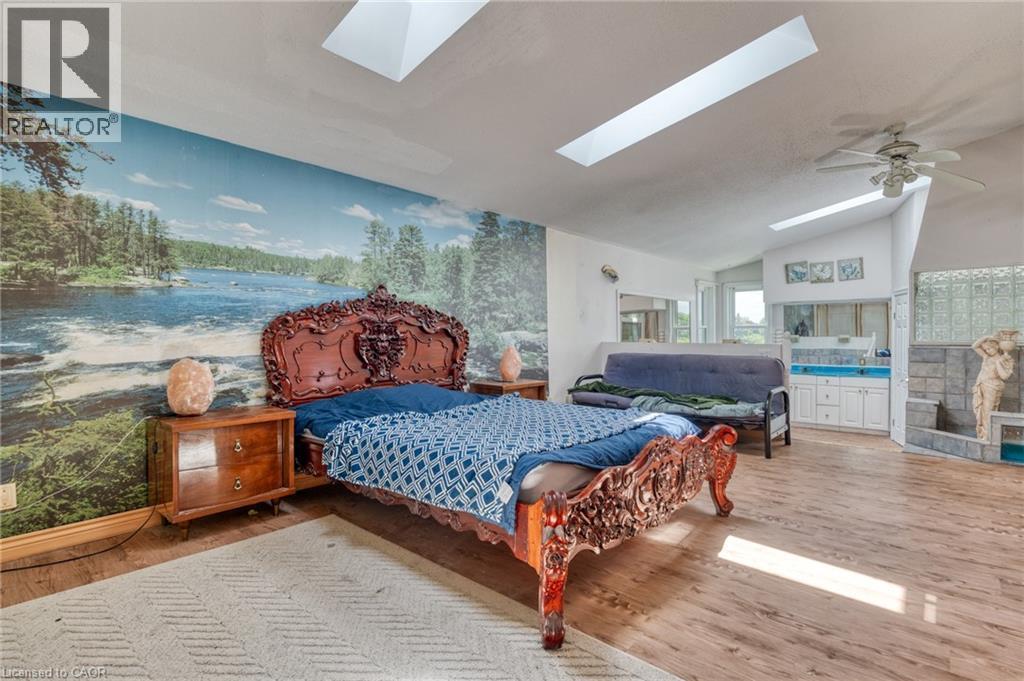 5 Mazza Avenue, Dundas, ON