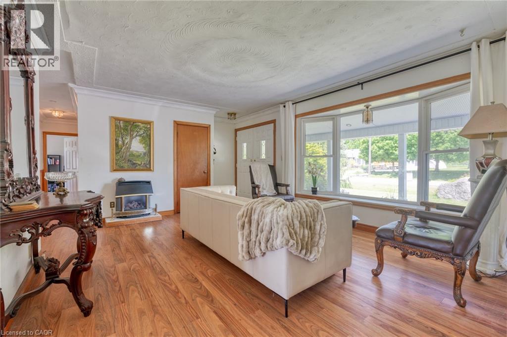 5 Mazza Avenue, Dundas, ON