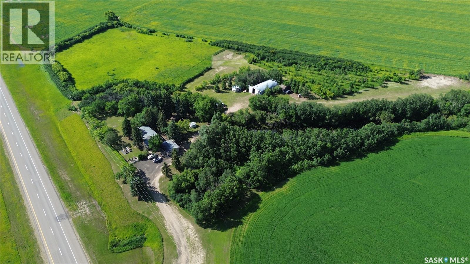 Highway 16 Acreage, North Battleford Rm No. 437, SK