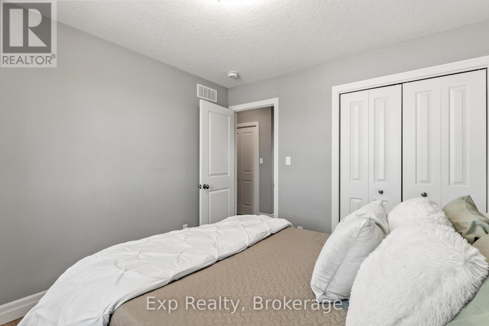 54 Cortland Crescent, Quinte West (Murray Ward), ON - Indoor Photo Showing Bedroom