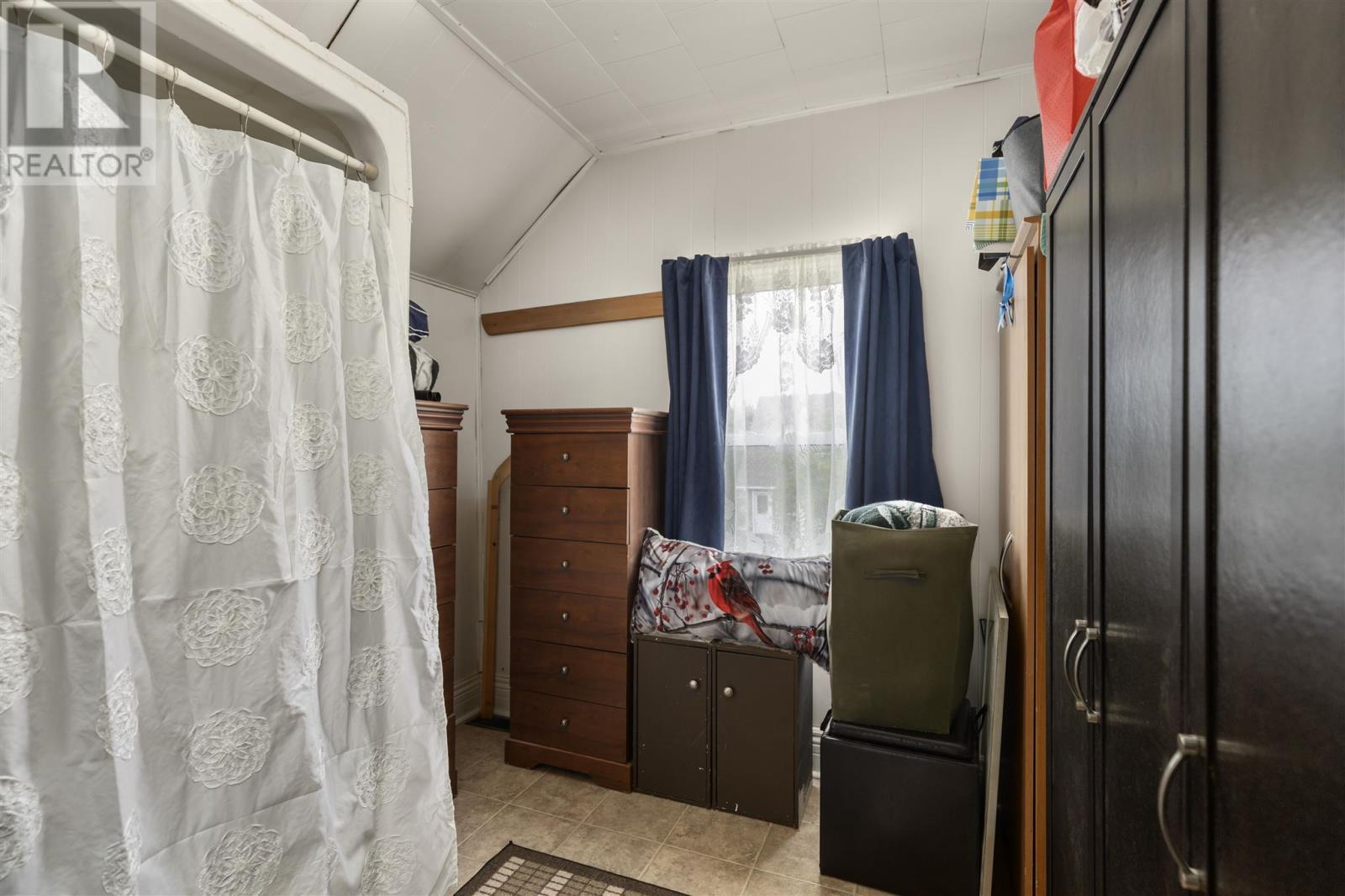 249 John St, Sault Ste. Marie, ON - Indoor Photo Showing Bathroom