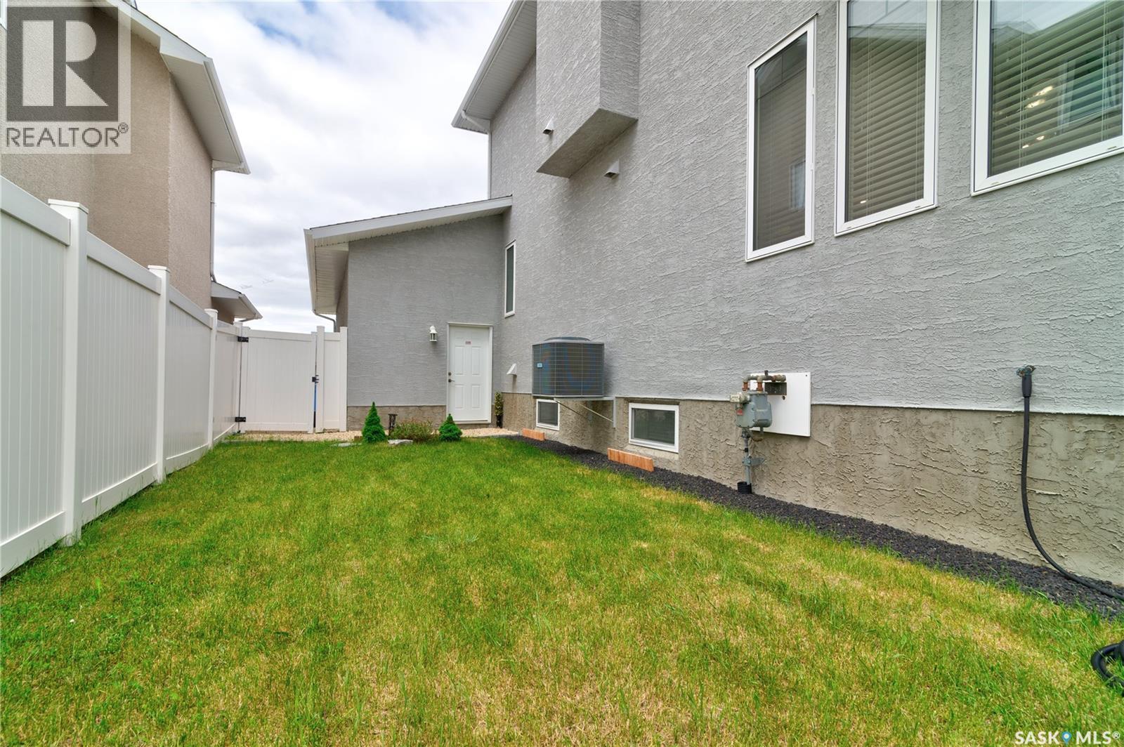 4606 Curtiss Avenue, Regina, SK - Outdoor With Exterior