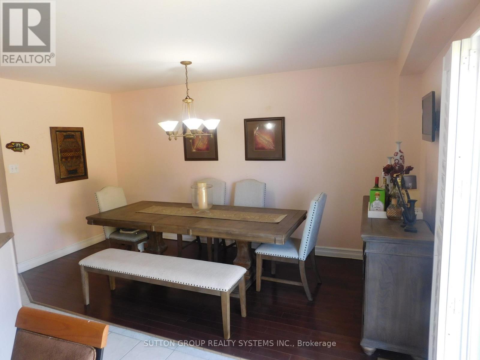 85 Weather Vane Lane E, Brampton, ON - Indoor Photo Showing Dining Room