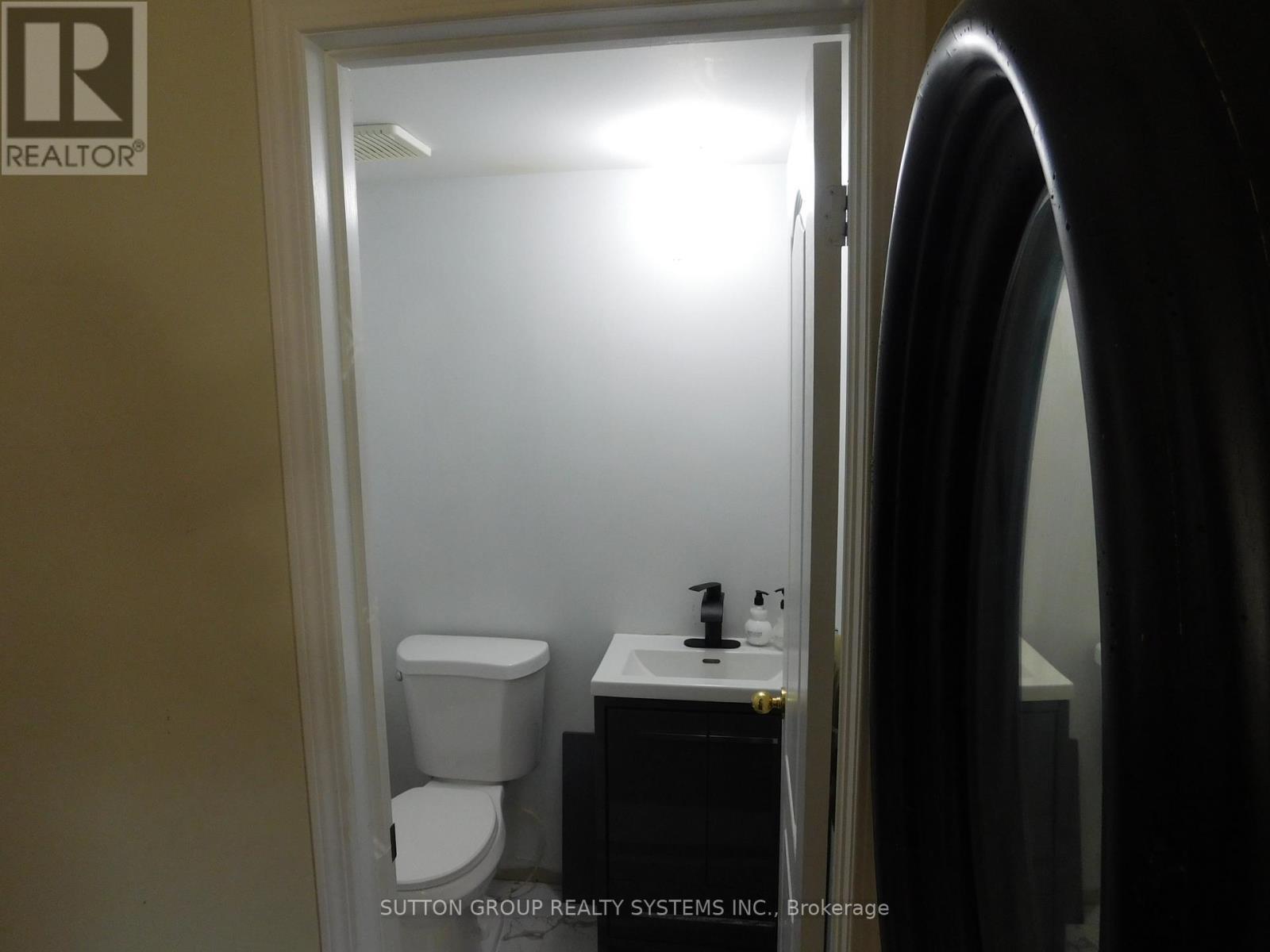 85 Weather Vane Lane E, Brampton, ON - Indoor Photo Showing Bathroom