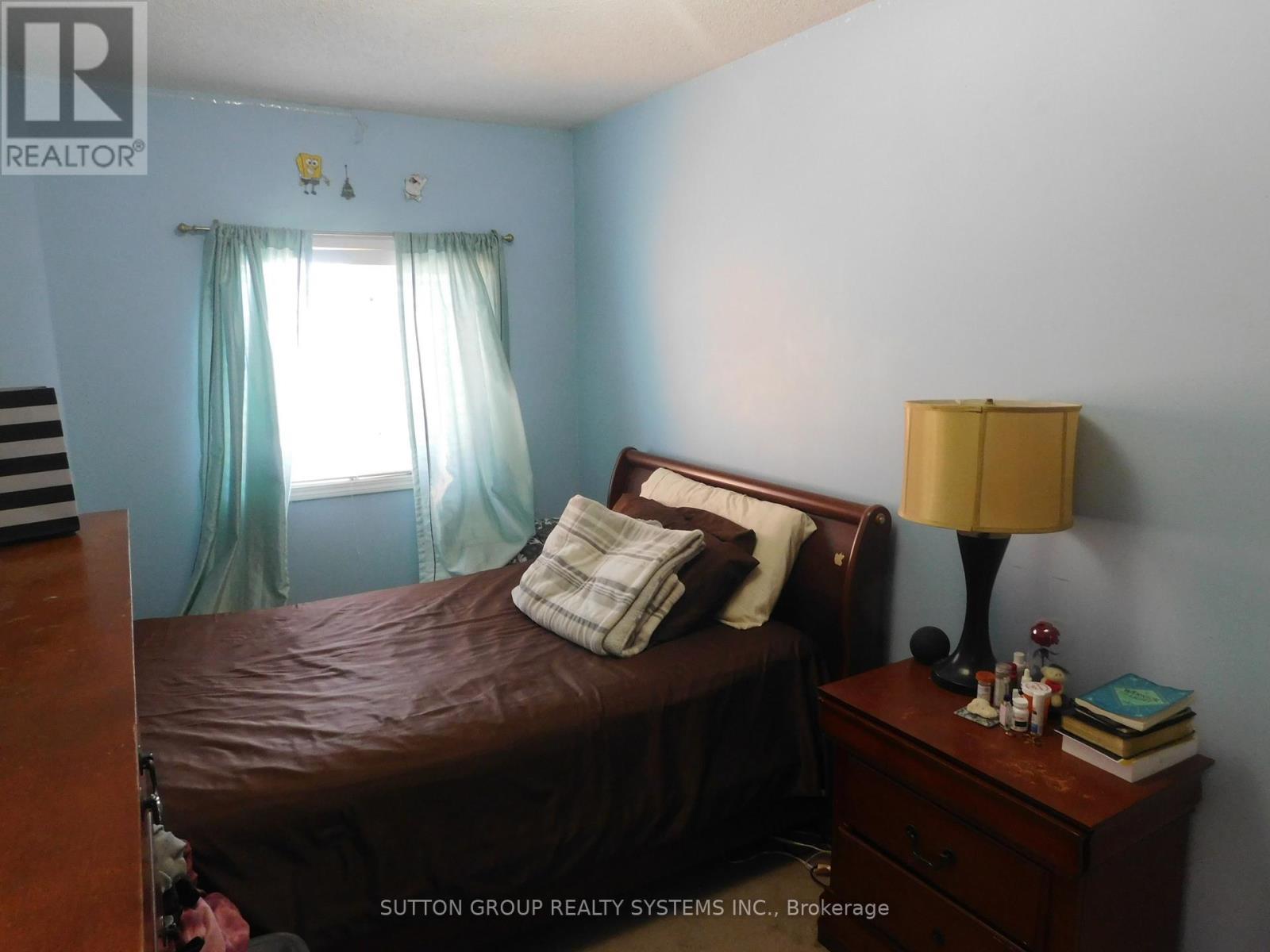 85 Weather Vane Lane E, Brampton, ON - Indoor Photo Showing Bedroom