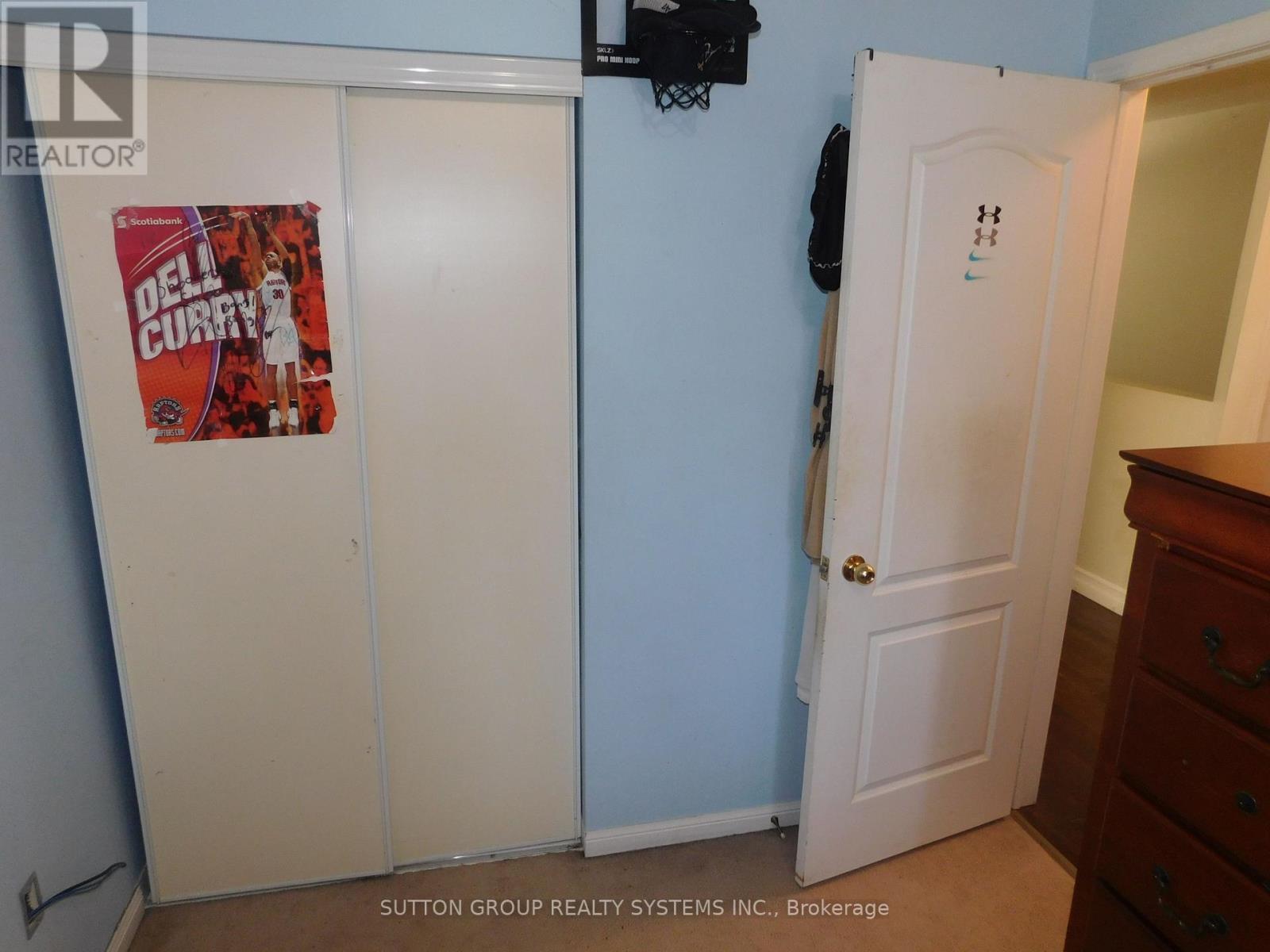 85 Weather Vane Lane E, Brampton, ON - Indoor Photo Showing Other Room