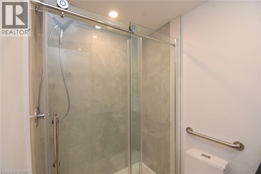 95 Hempstead Drive Unit# 7, Hamilton, ON