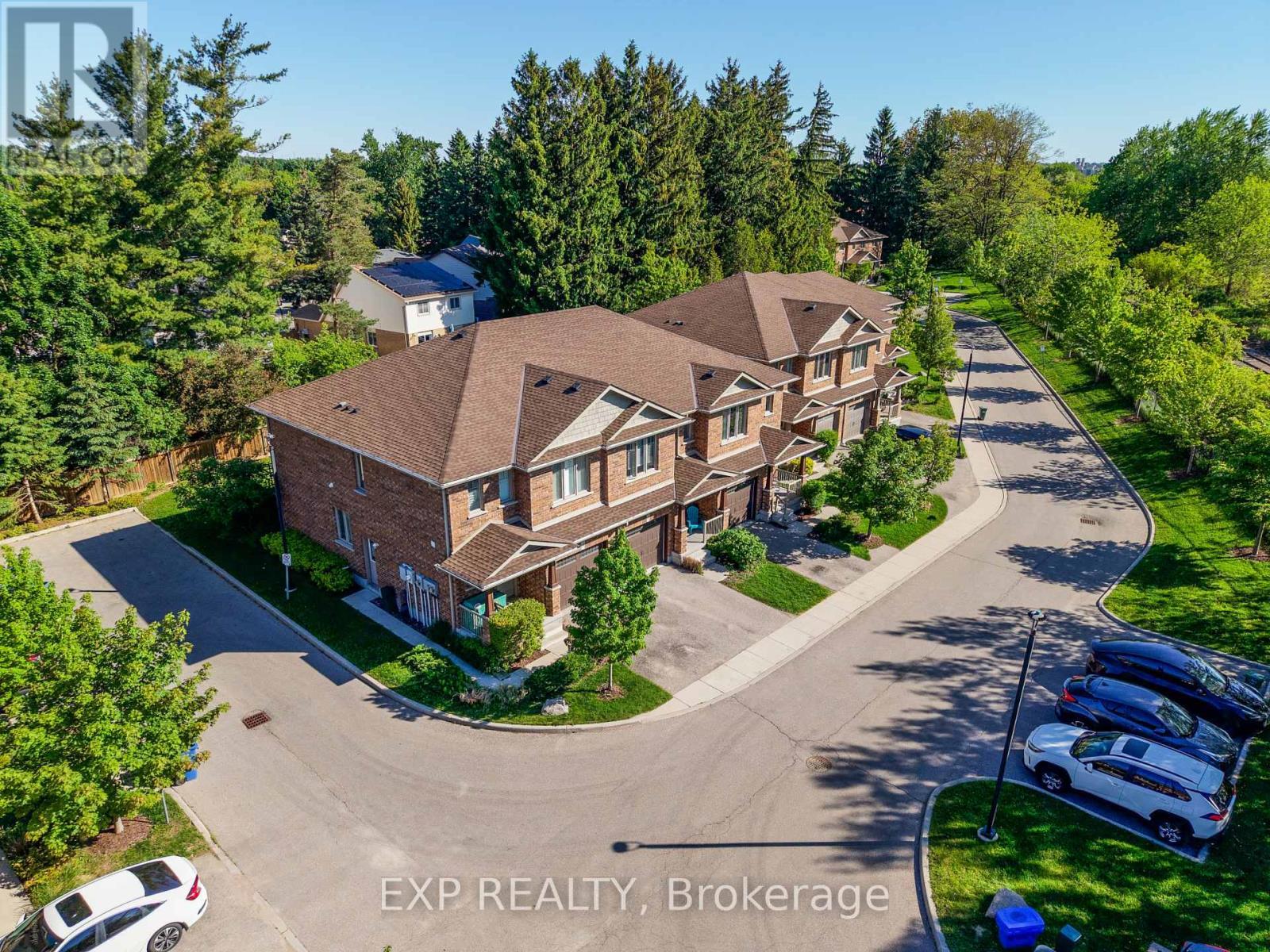 17 - 158 Fife Road, Guelph, ON - Outdoor