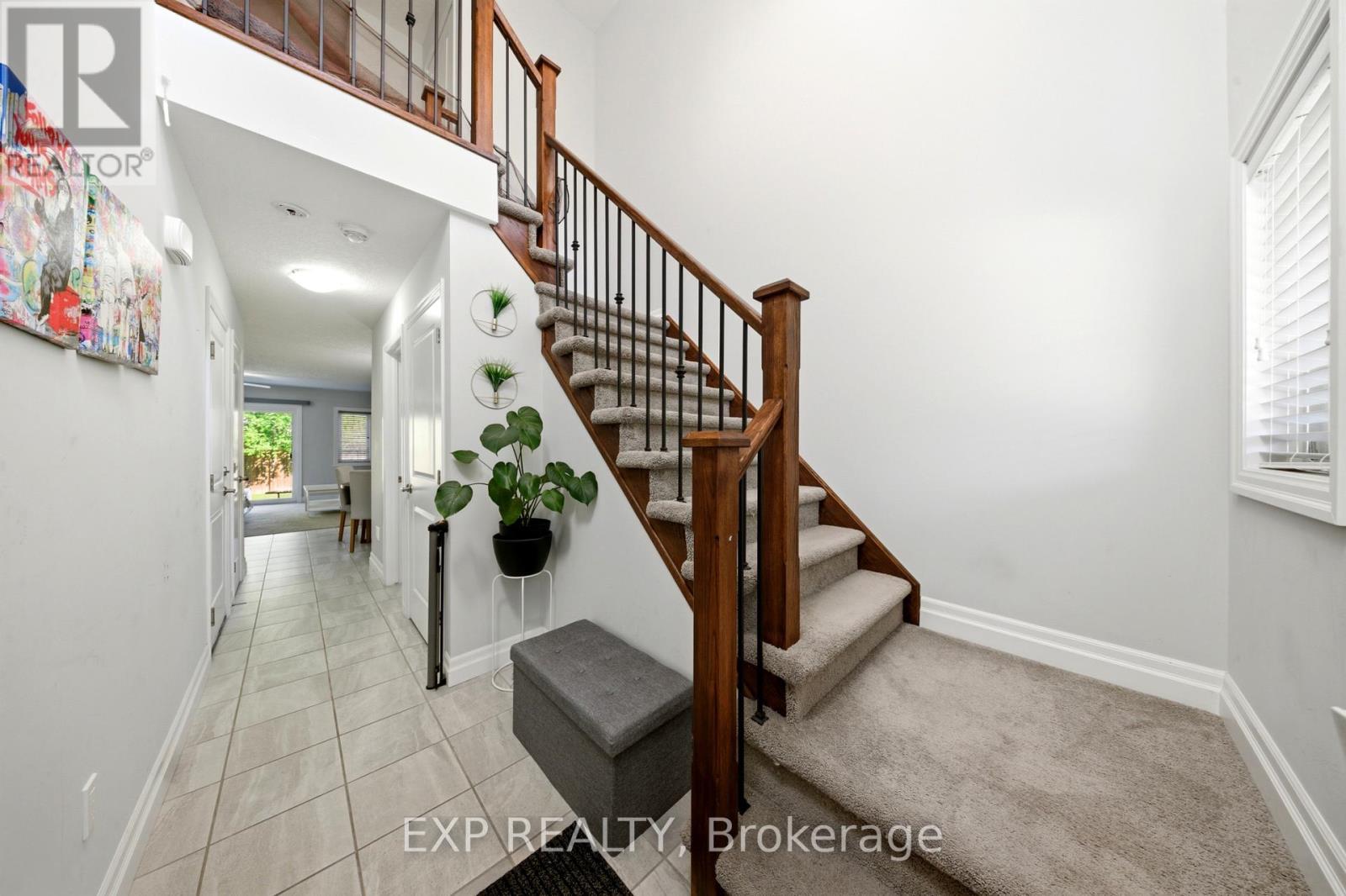 17 - 158 Fife Road, Guelph, ON - Indoor Photo Showing Other Room
