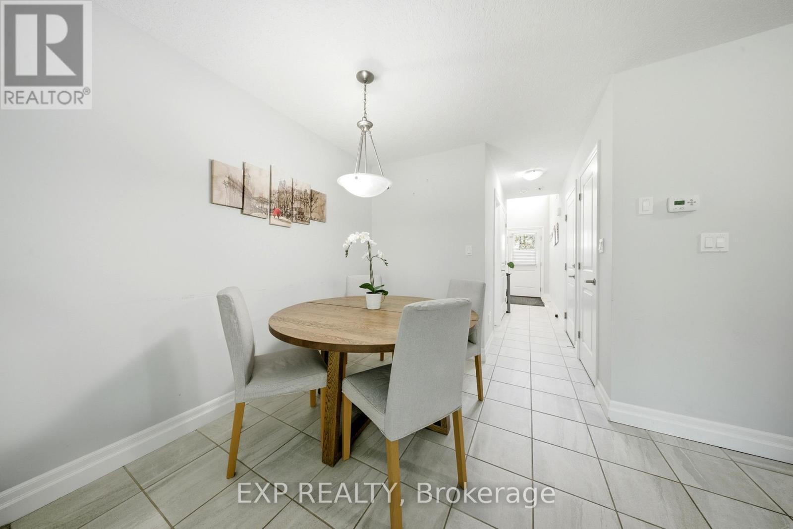 17 - 158 Fife Road, Guelph, ON - Indoor Photo Showing Dining Room
