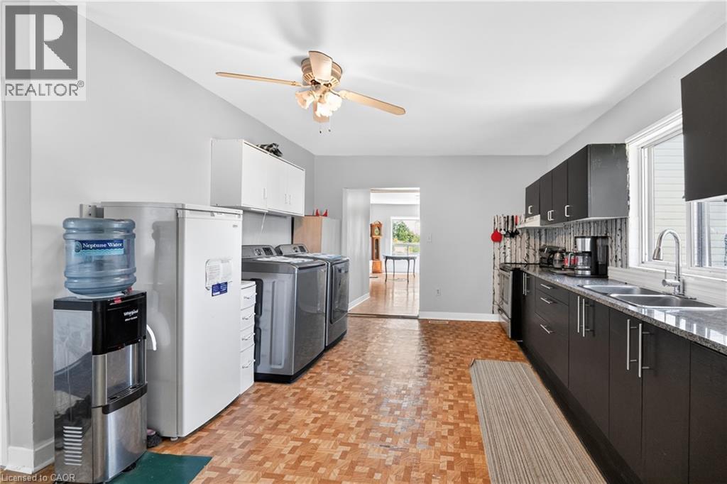 6569 Highway 3, Dunnville, ON - Indoor Photo Showing Kitchen With Double Sink