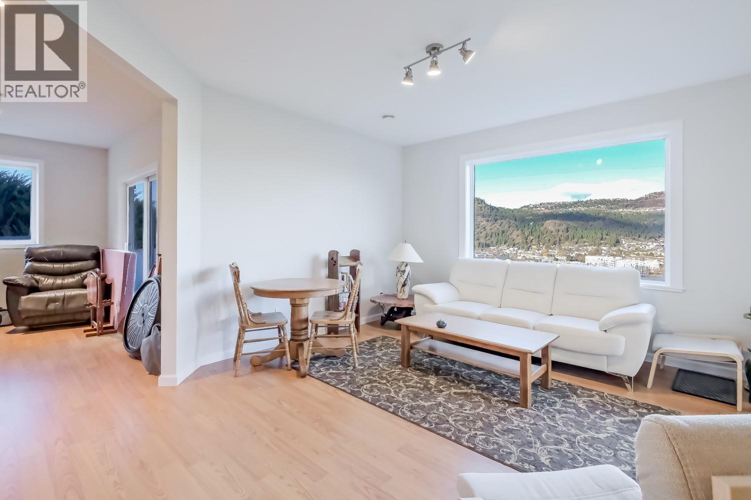Lower Level Den - 2241 Rojem Road, Kelowna, BC - Indoor Photo Showing Living Room