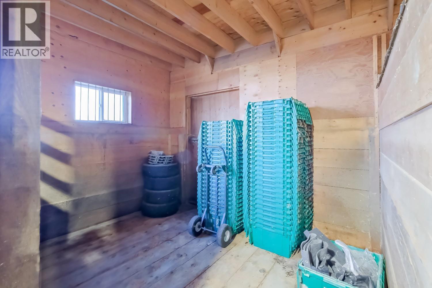 Barn - 2241 Rojem Road, Kelowna, BC - Indoor