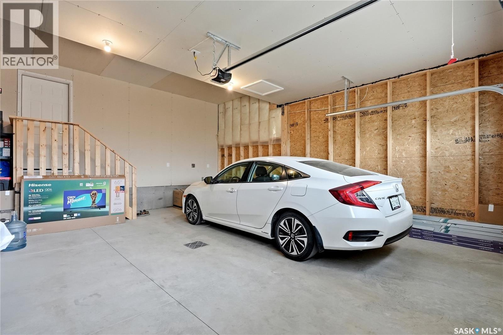 246 Katz Court, Saskatoon, SK - Indoor Photo Showing Garage