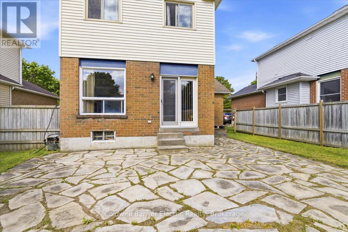 3 Walbridge Court, Clarington (Bowmanville), ON