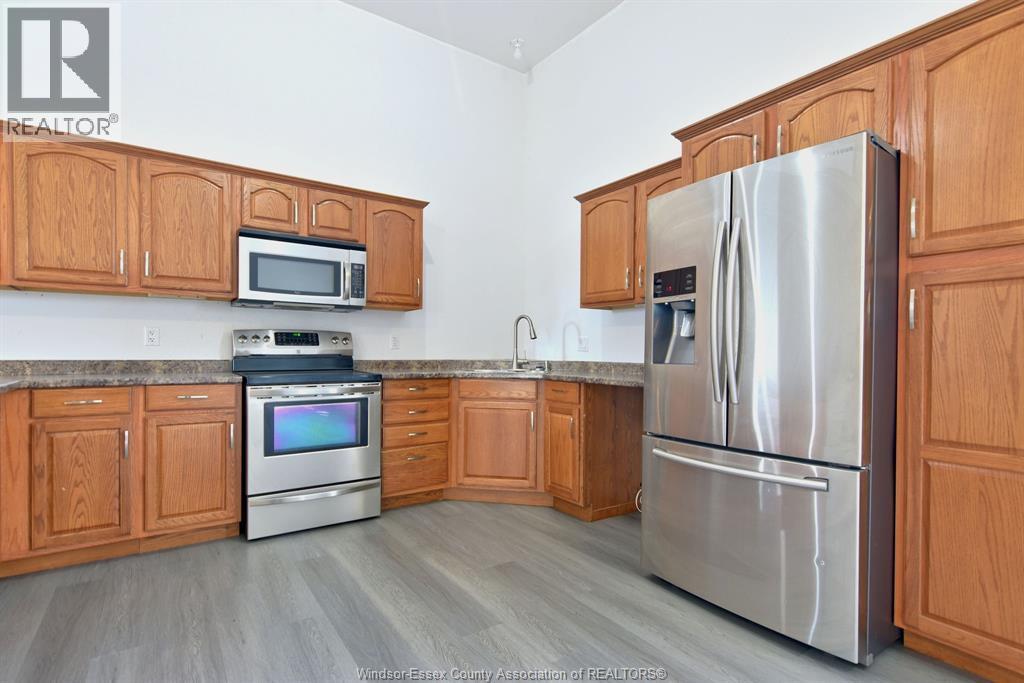 1502 Mersea Rd D, Leamington, ON - Indoor Photo Showing Kitchen