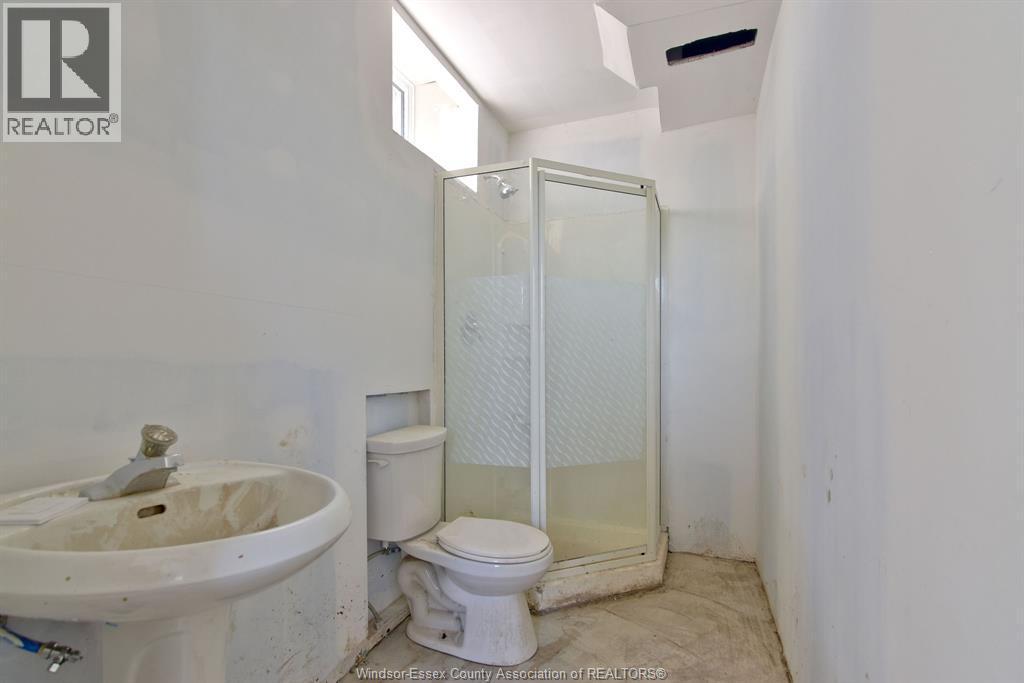 1502 Mersea Rd D, Leamington, ON - Indoor Photo Showing Bathroom