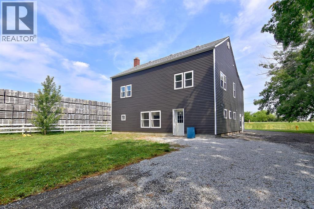 1502 Mersea Rd D, Leamington, ON - Outdoor