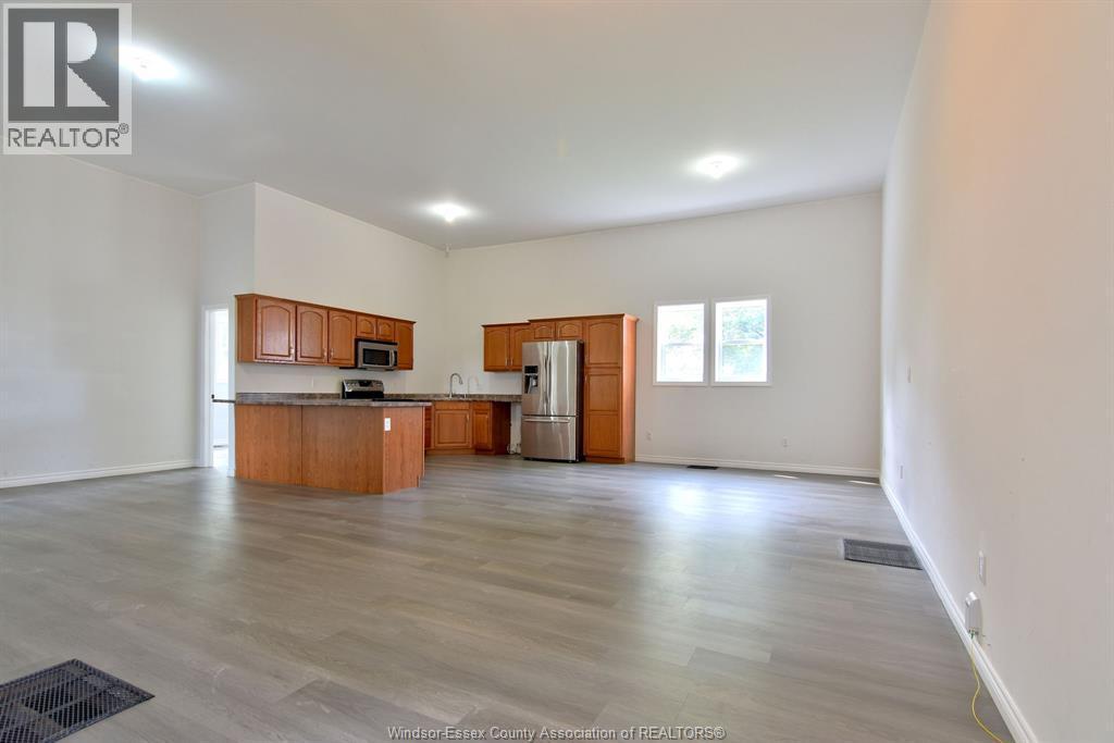 1502 Mersea Rd D, Leamington, ON - Indoor Photo Showing Kitchen