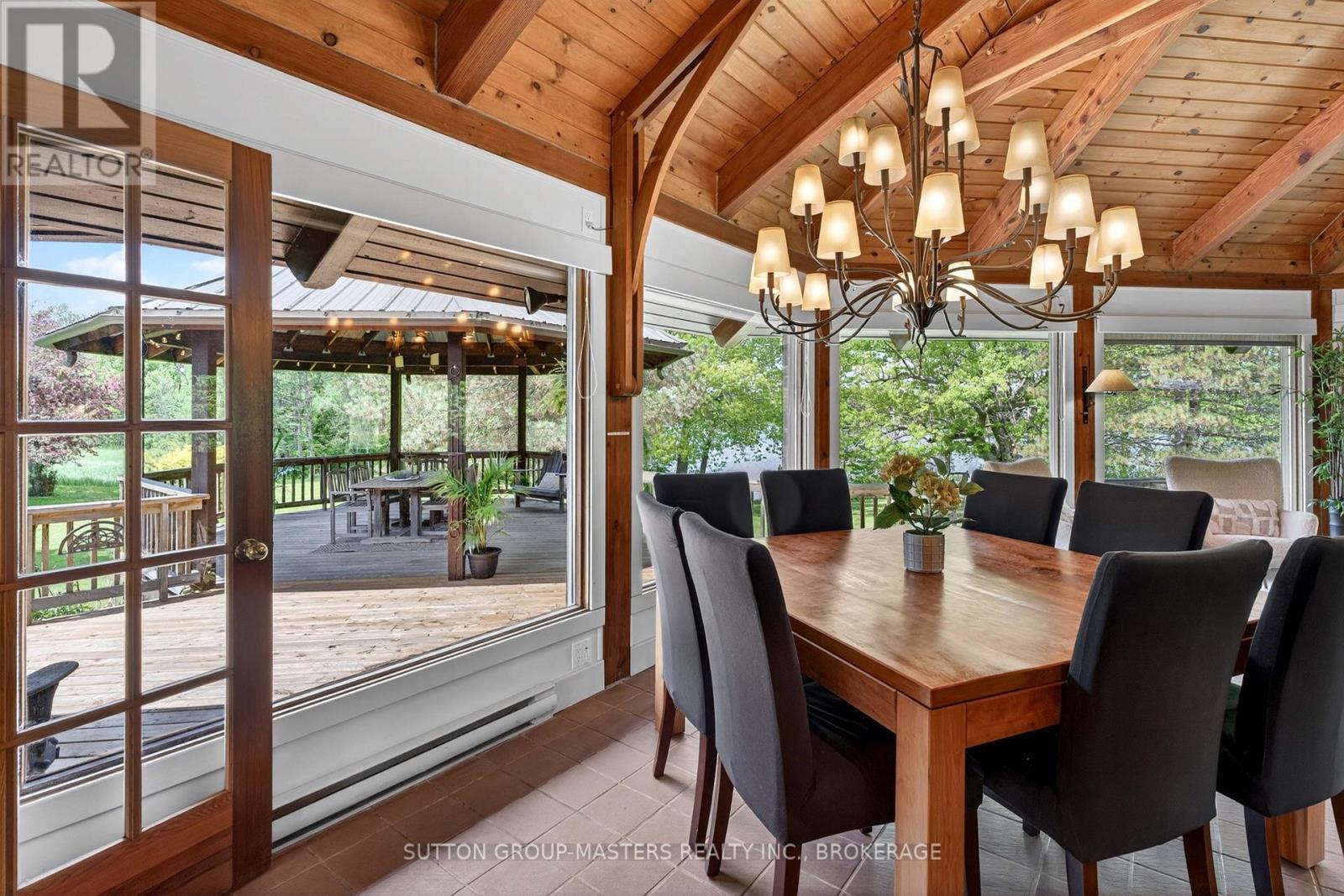 314 Baseline Road, Frontenac Islands (Howe Island), ON - Indoor Photo Showing Dining Room