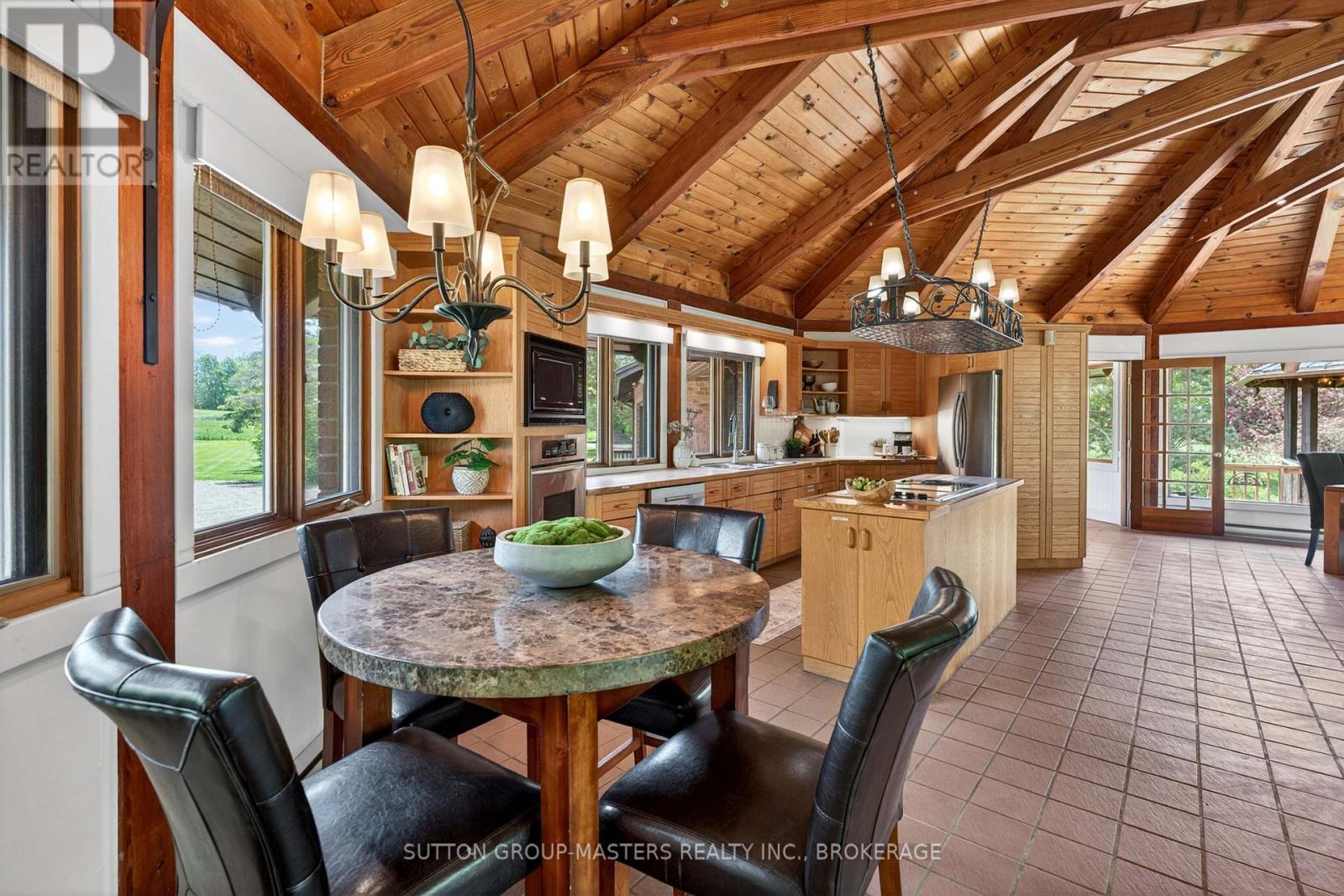 314 Baseline Road, Frontenac Islands (Howe Island), ON - Indoor Photo Showing Dining Room