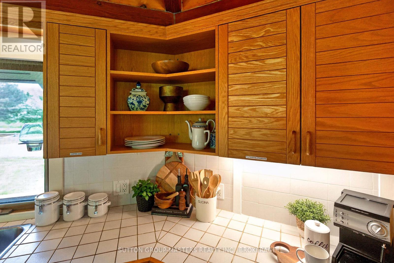 314 Baseline Road, Frontenac Islands (Howe Island), ON - Indoor Photo Showing Other Room
