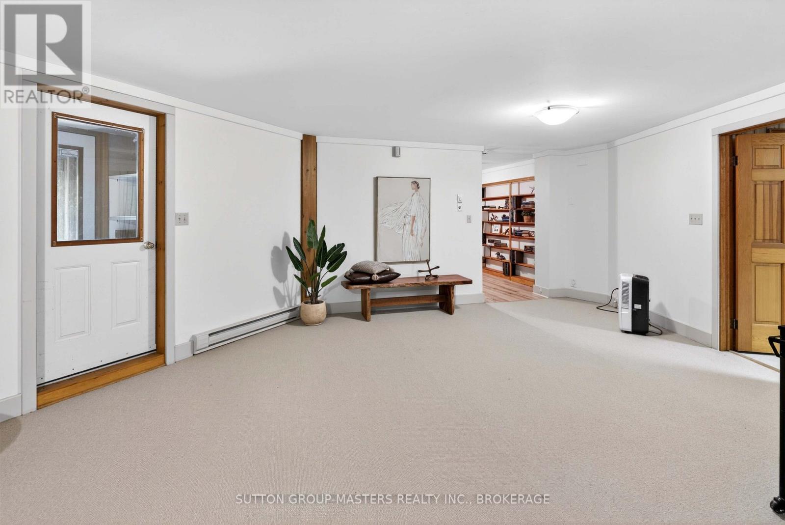 314 Baseline Road, Frontenac Islands (Howe Island), ON - Indoor Photo Showing Other Room