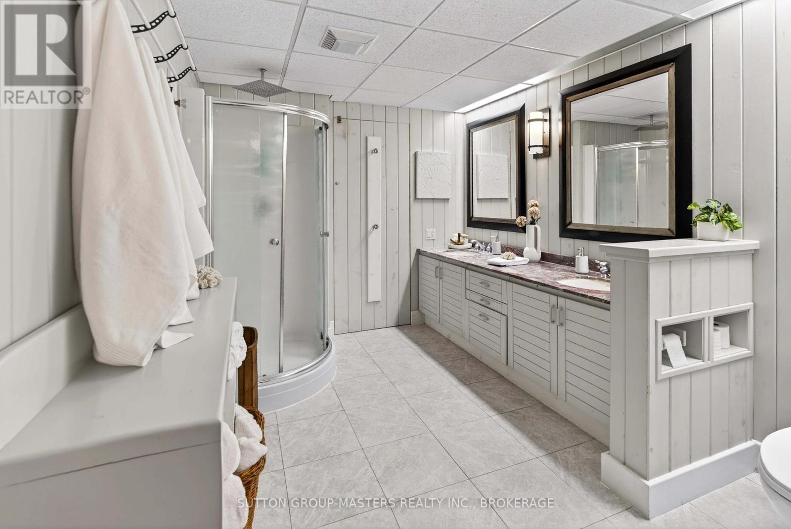 314 Baseline Road, Frontenac Islands (Howe Island), ON - Indoor Photo Showing Bathroom