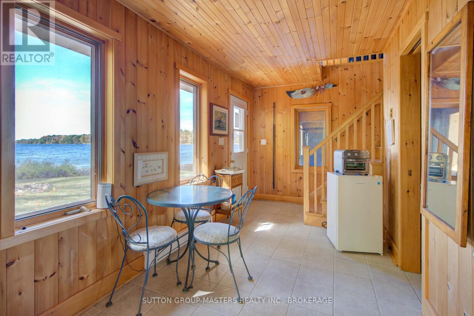 314 Baseline Road, Frontenac Islands (Howe Island), ON - Indoor Photo Showing Dining Room