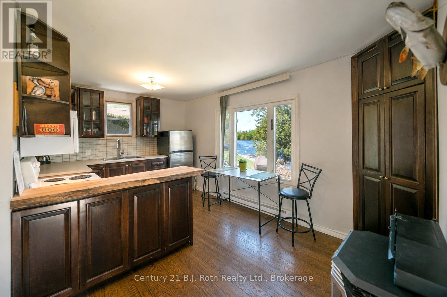 Kitchen / dining area - 4258 Canal Road, Severn, ON - Indoor Photo Showing Kitchen