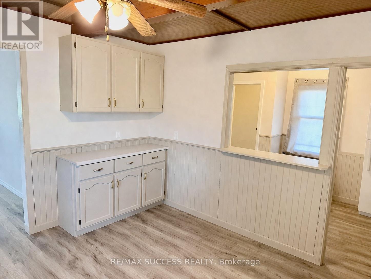 738 Mount Pleasant Road, Brant, ON - Indoor
