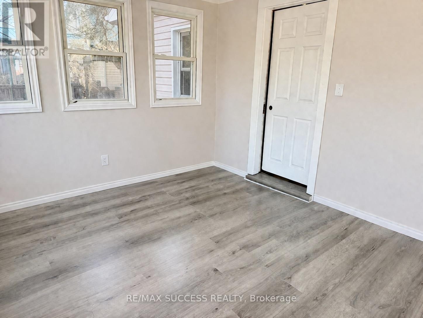 738 Mount Pleasant Road, Brant, ON - Indoor Photo Showing Other Room