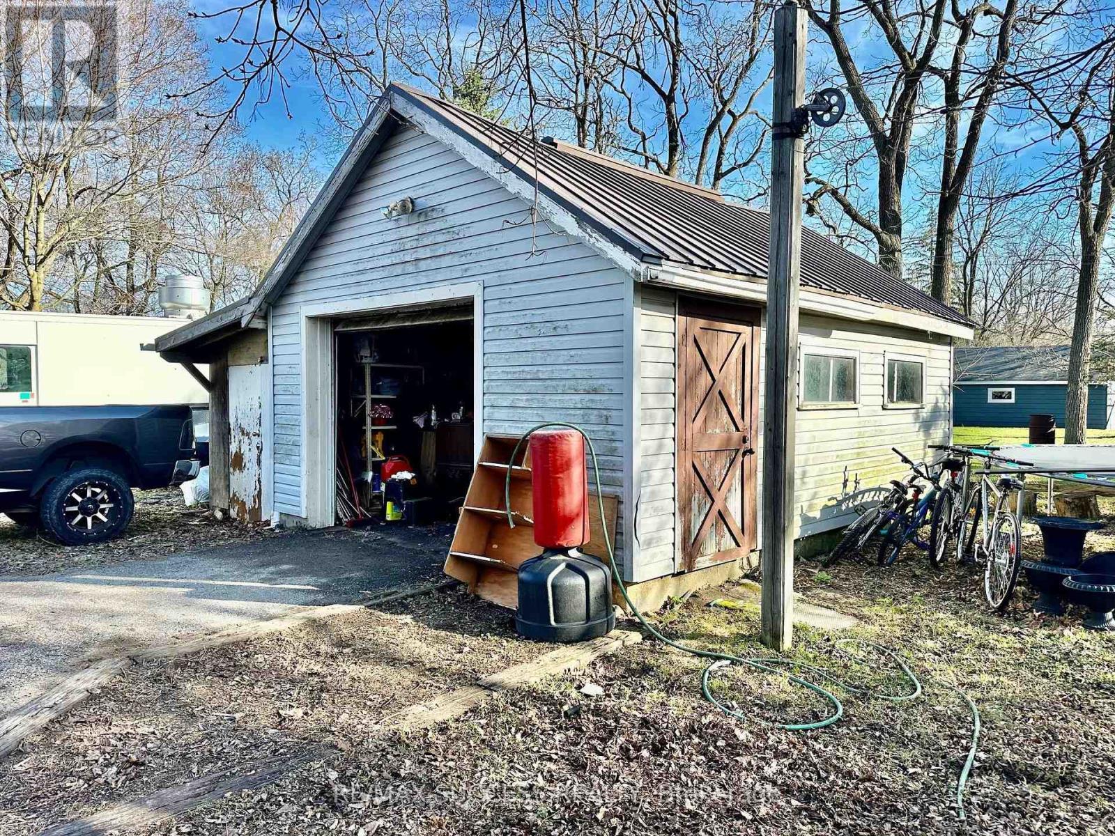 738 Mount Pleasant Road, Brant, ON - Outdoor