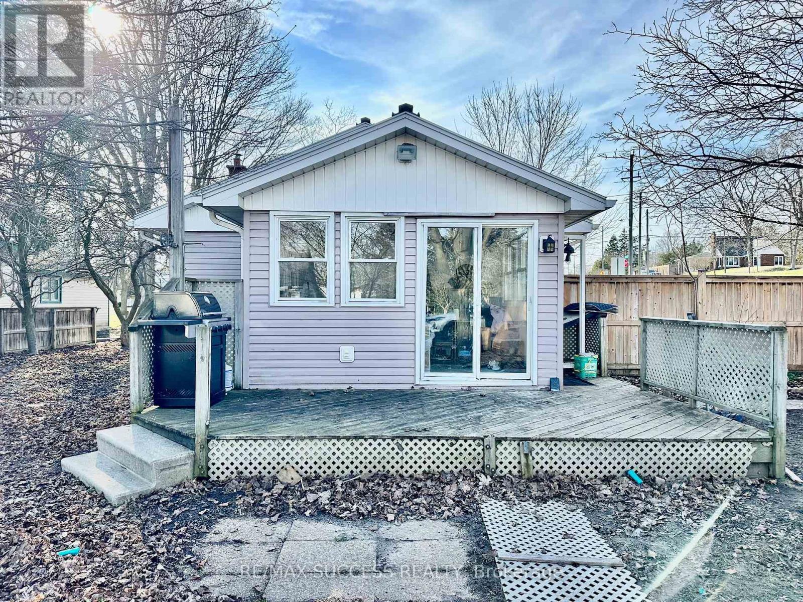 738 Mount Pleasant Road, Brant, ON - Outdoor With Deck Patio Veranda