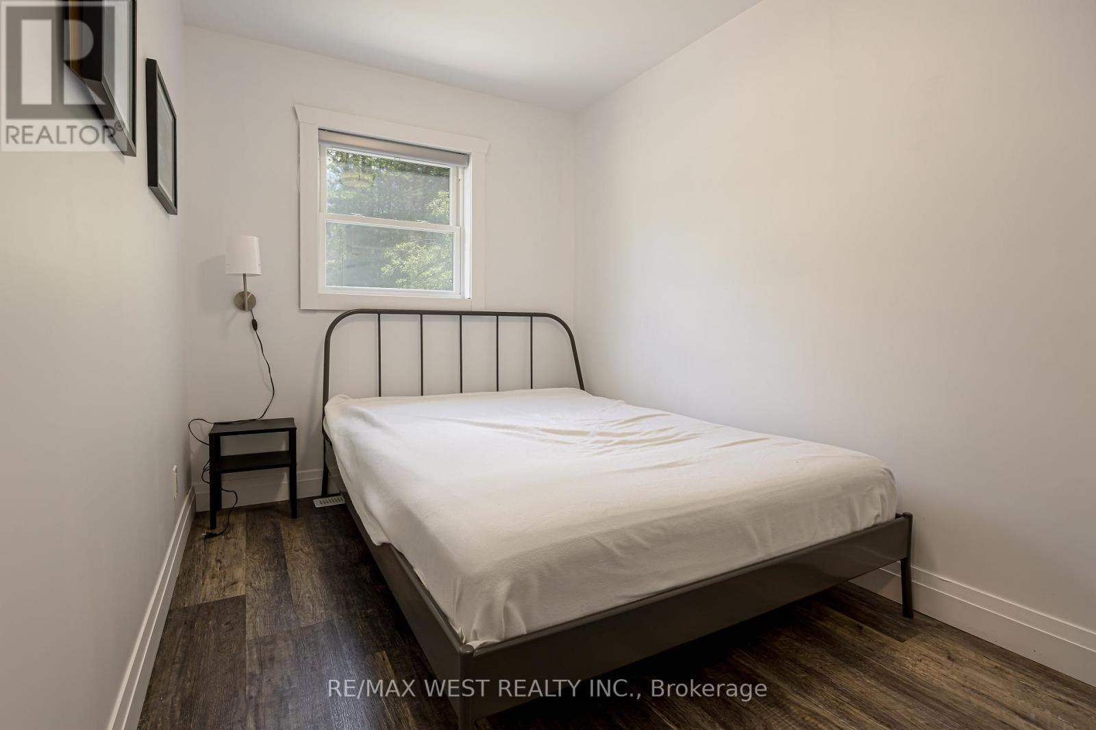 15 Manchester Trail, Kawartha Lakes, ON - Indoor Photo Showing Bedroom
